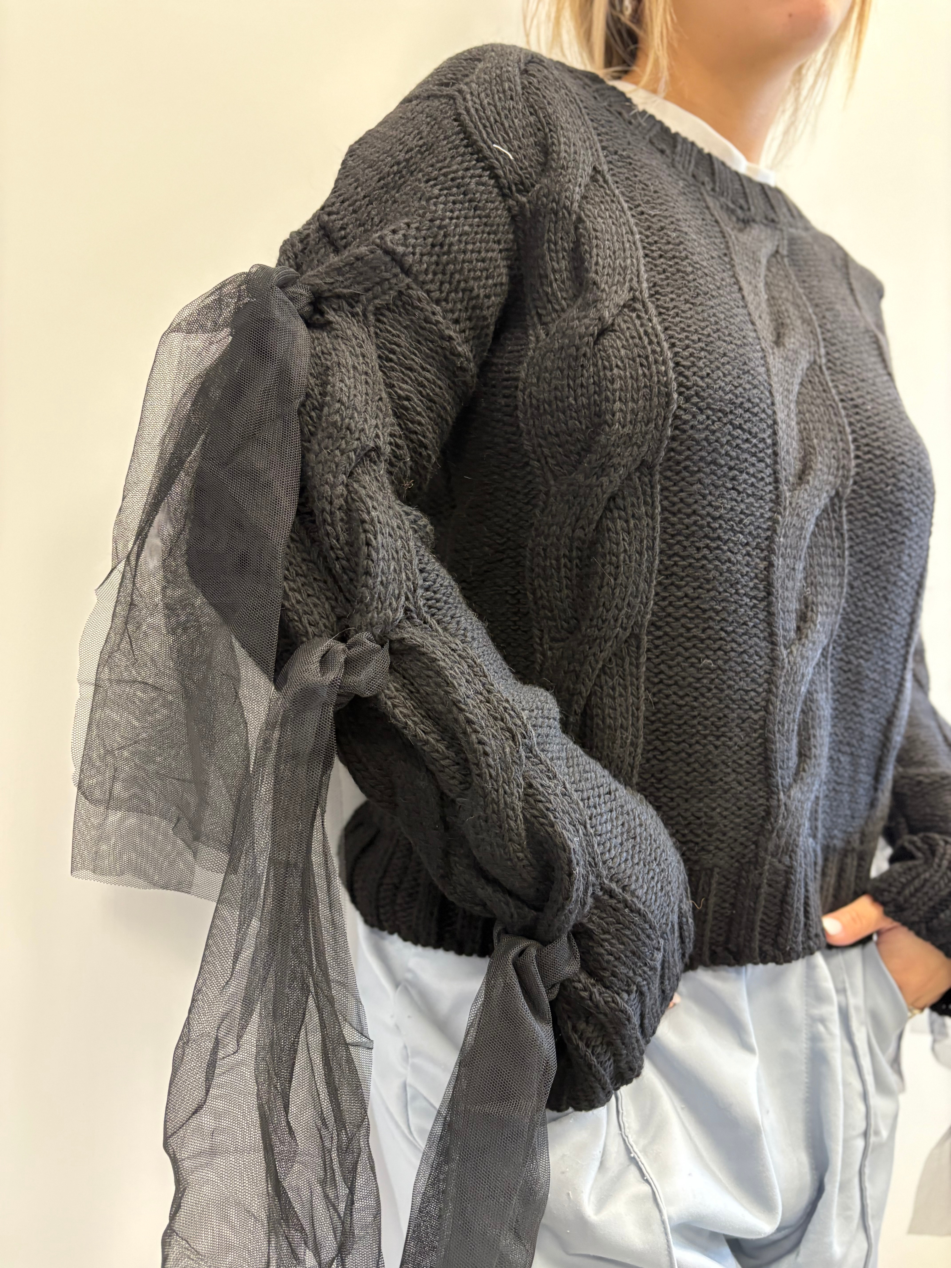 GAELLE MAGLIONE NERO CON FIOCCHI