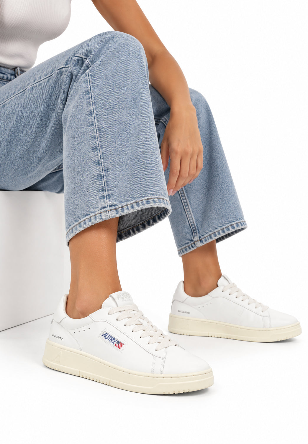 SNEAKERS AUTRY DALLAS LOW MOM BIANCHE