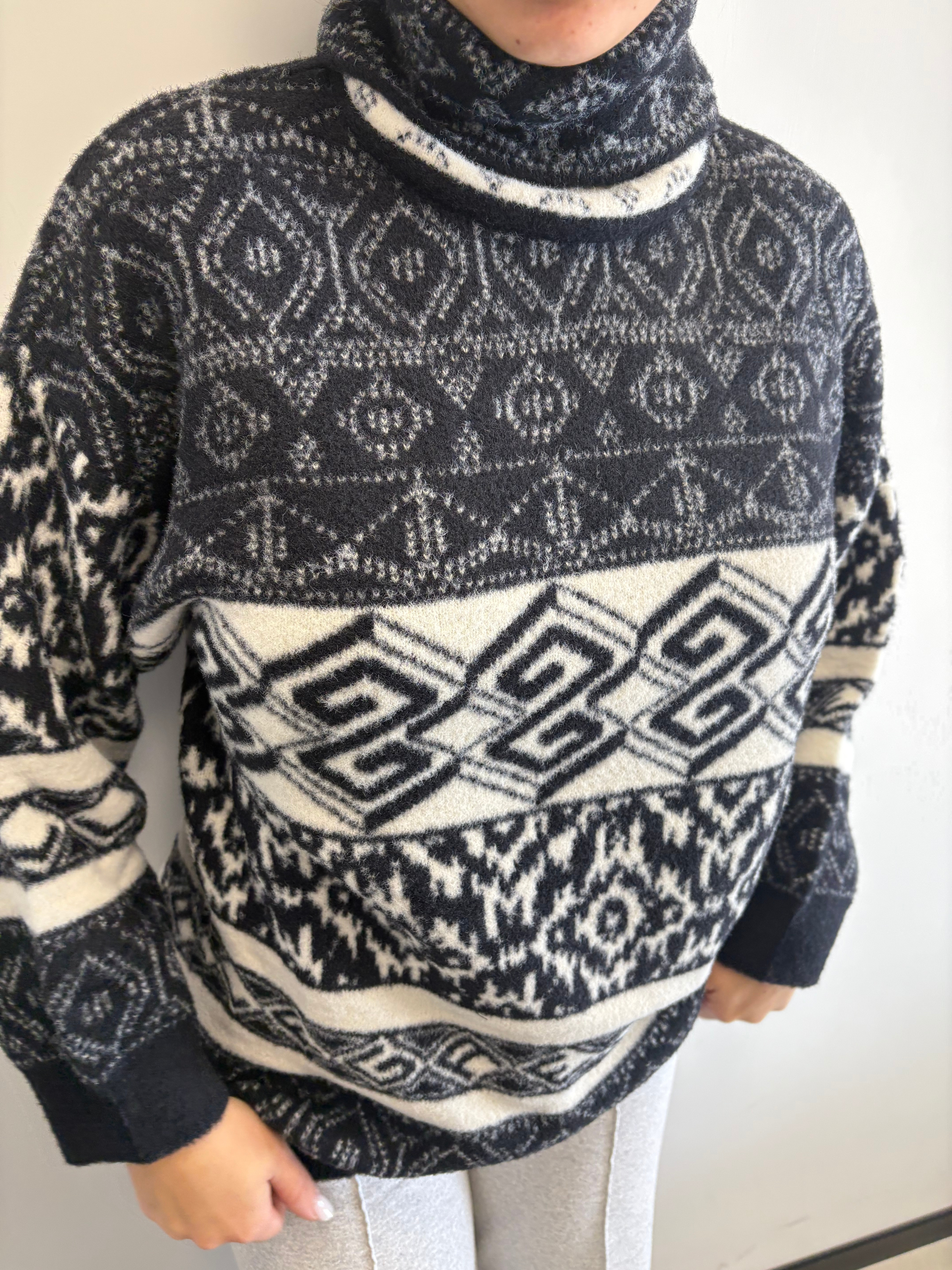 GAELLE MAGLIONE BIANCO E NERO