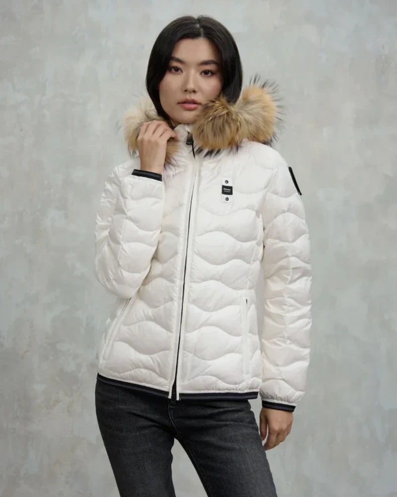 Piumino Blauer corto con cappuccio in pelliccia