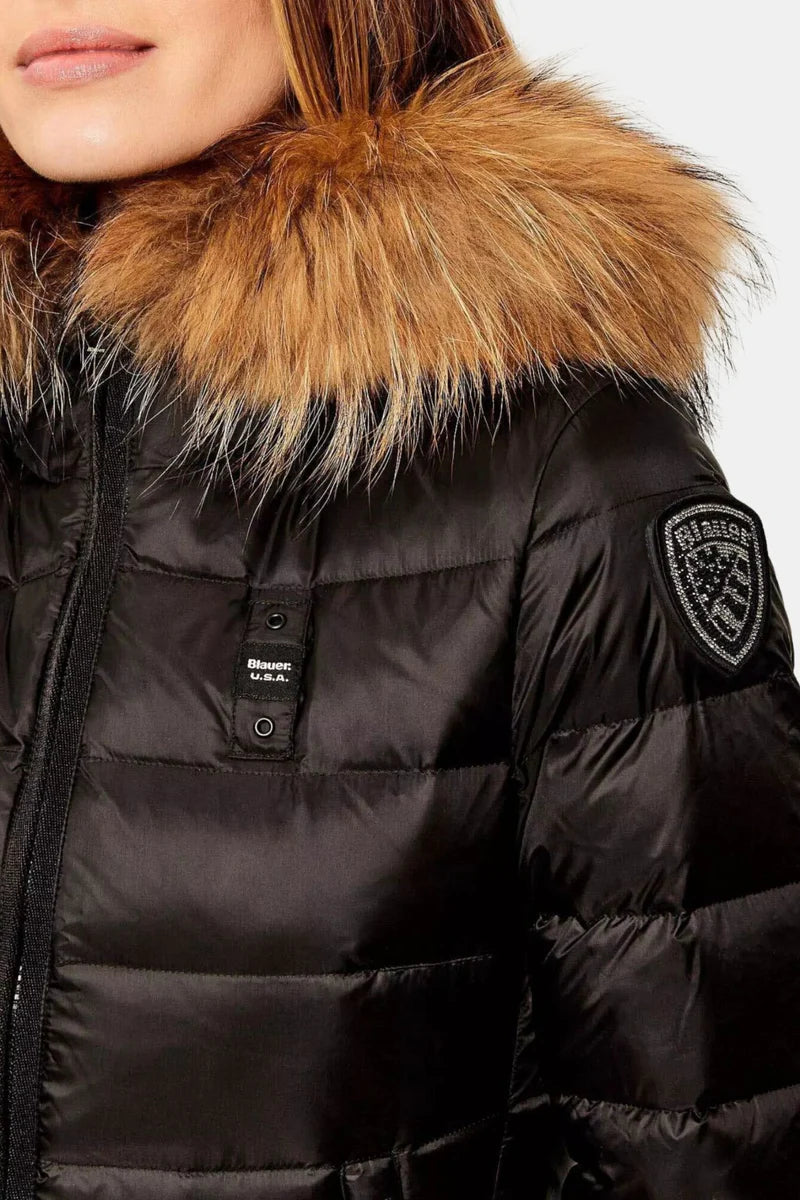Piumino Blauer corto con cappuccio in pelliccia