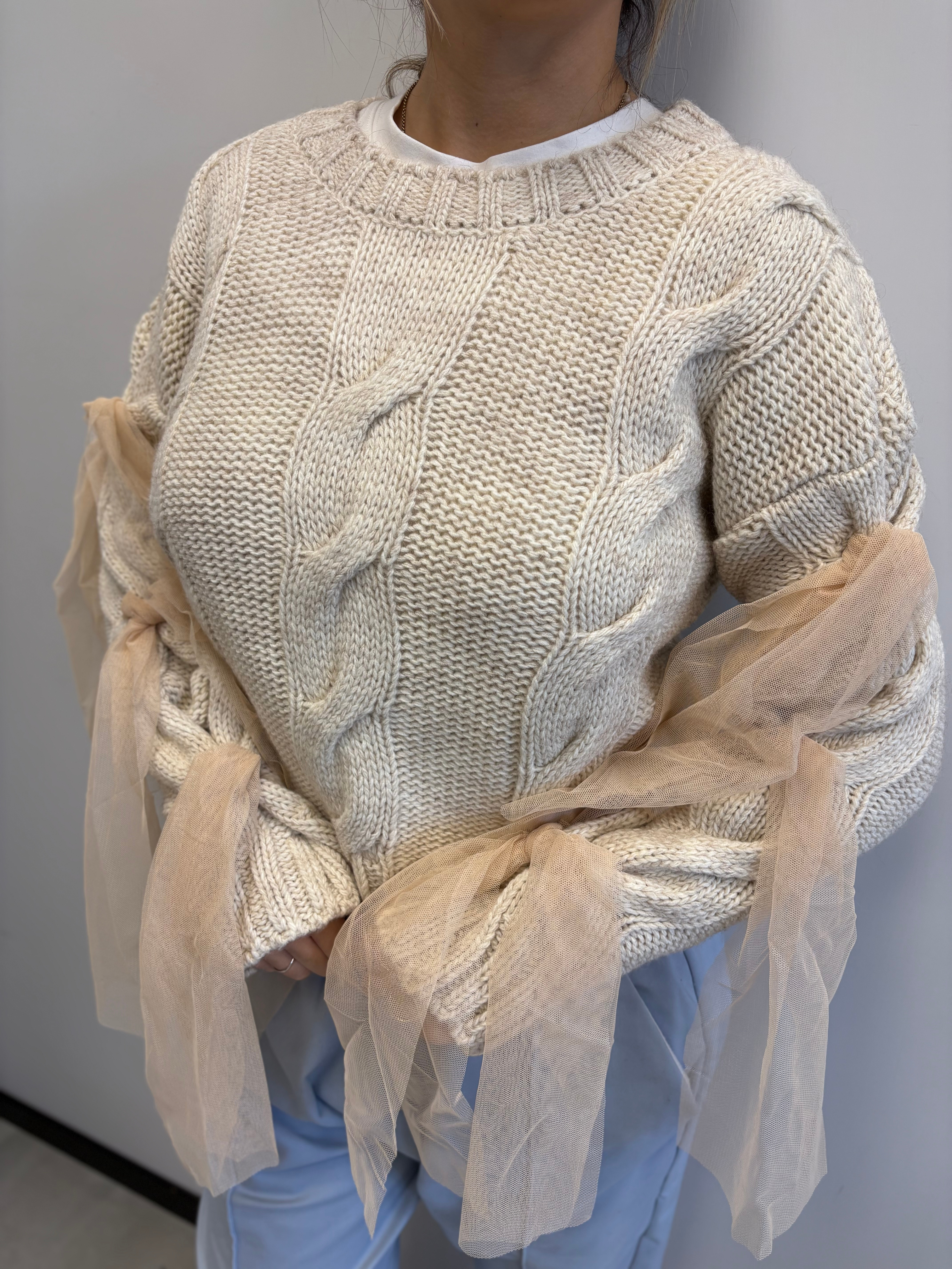 GAELLE MAGLIONE BIANCO CON FIOCCHI