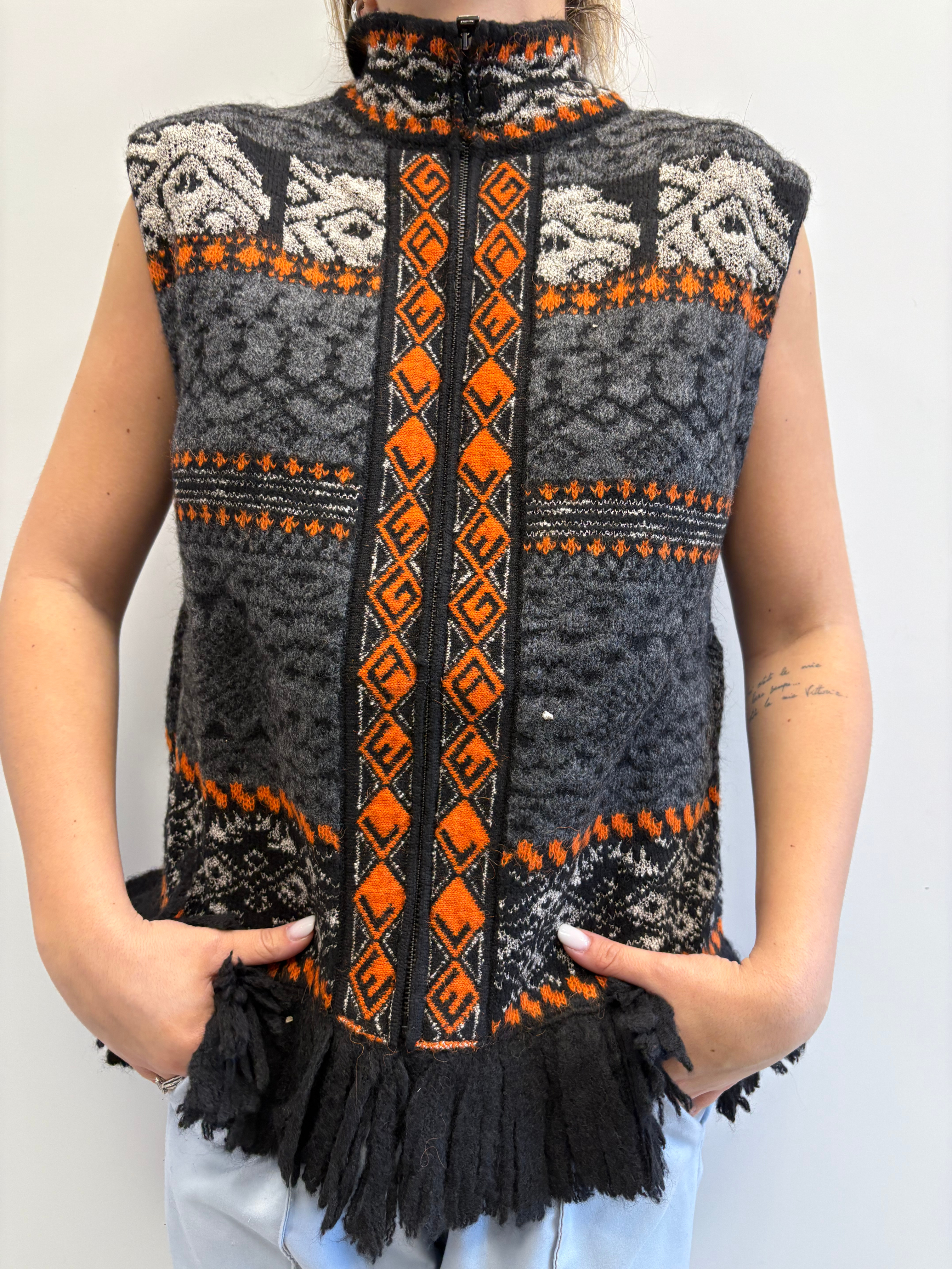 GAELLE MAGLIONE COLLO ALTO CON FRANGE