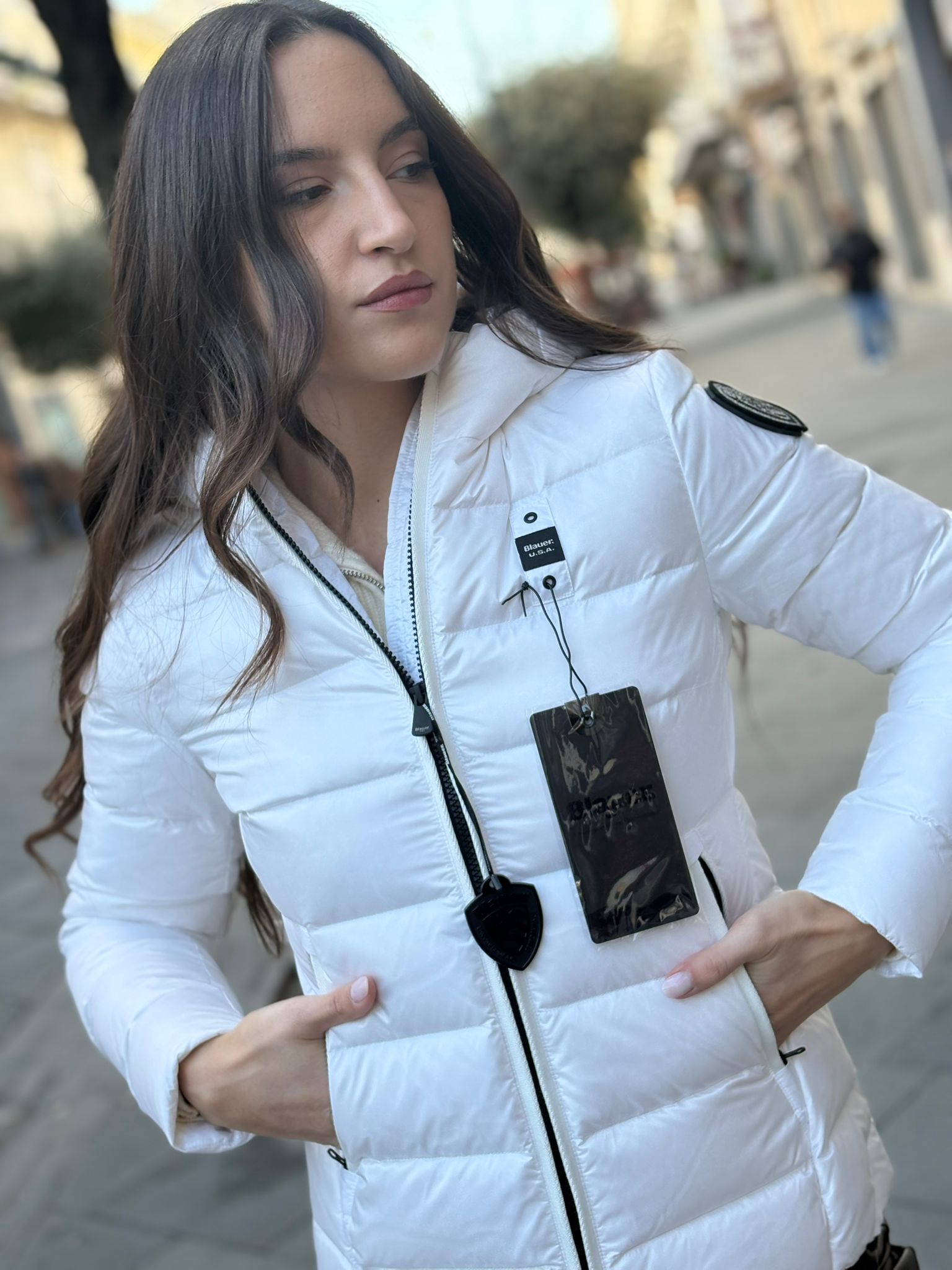 Piumino Blauer Corto con logo sulla spalla