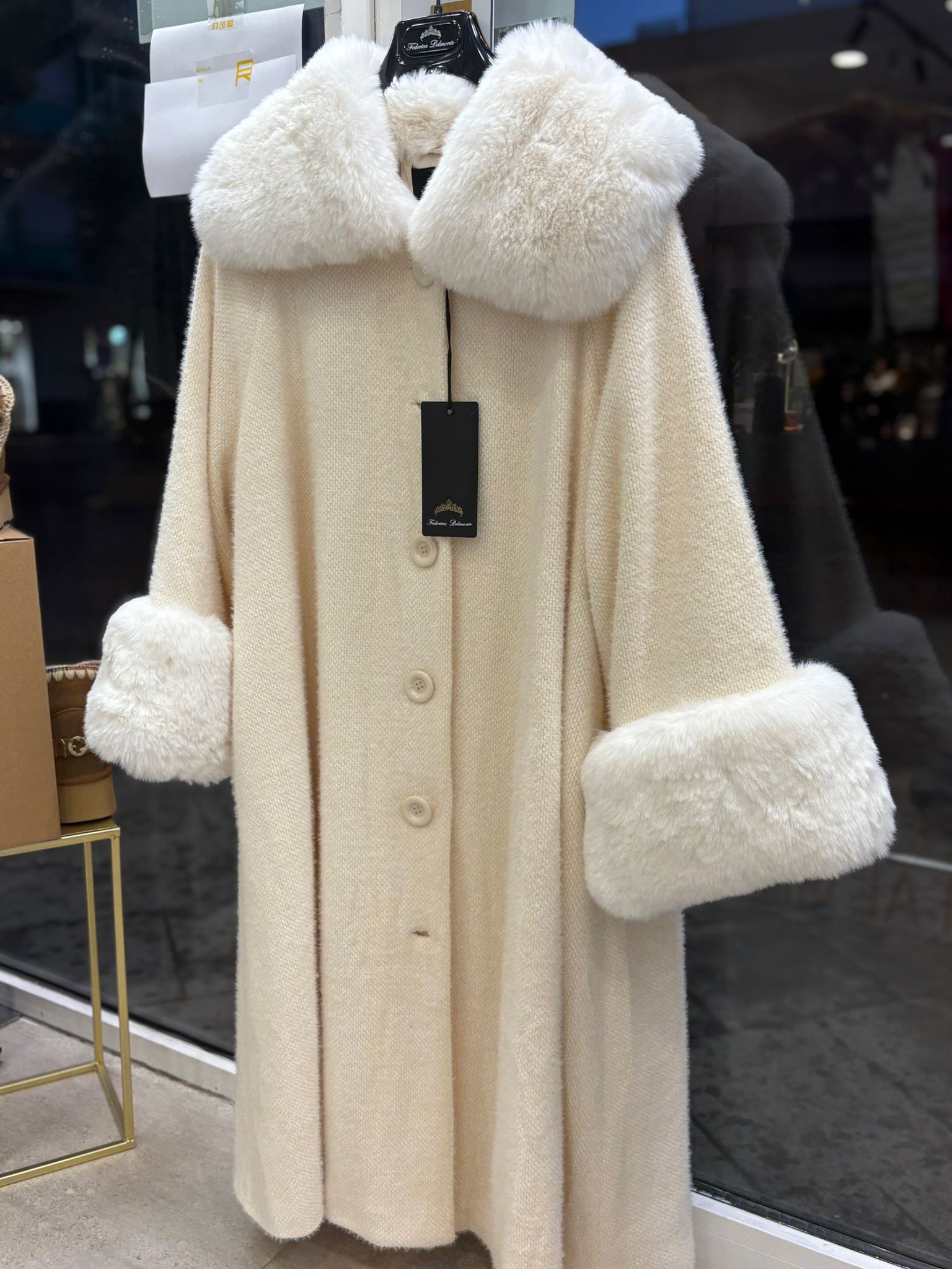 Cappotto Federica de Monte lungo con pelliccia