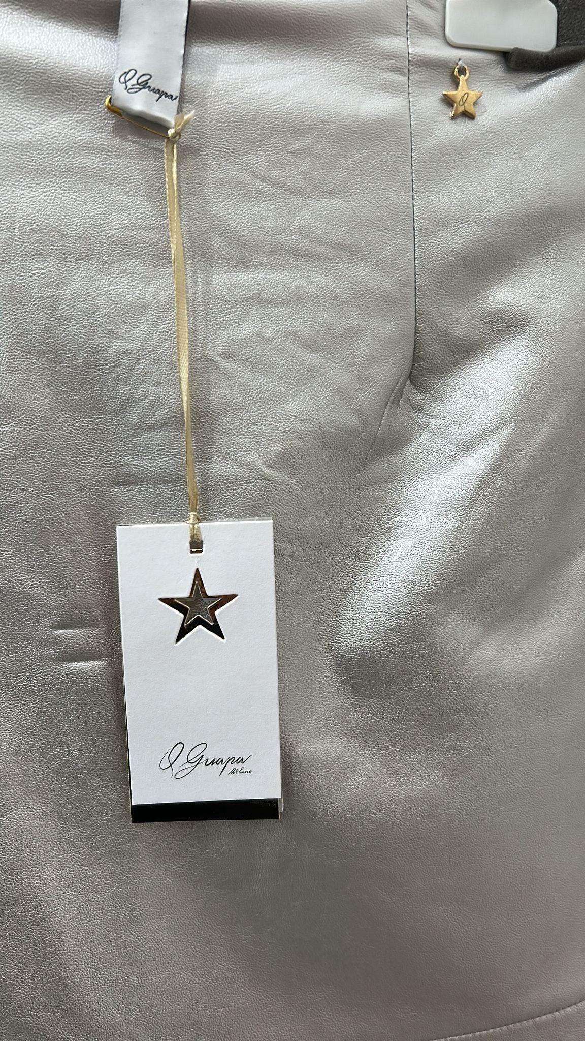 Gonna Que Guapa in pelle