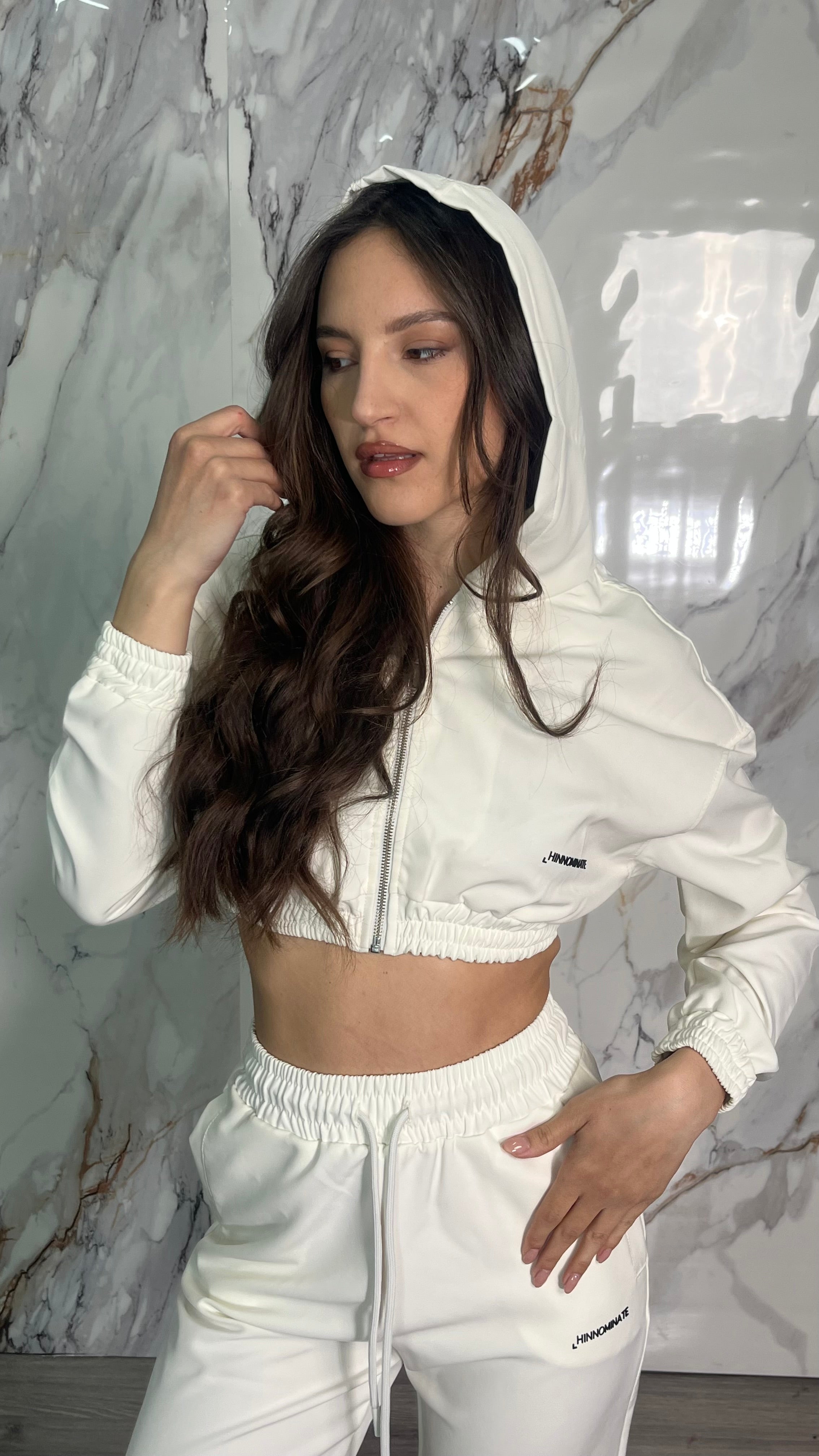 HINNOMINATE Completo tuta felpa crop con zip e pantalone
