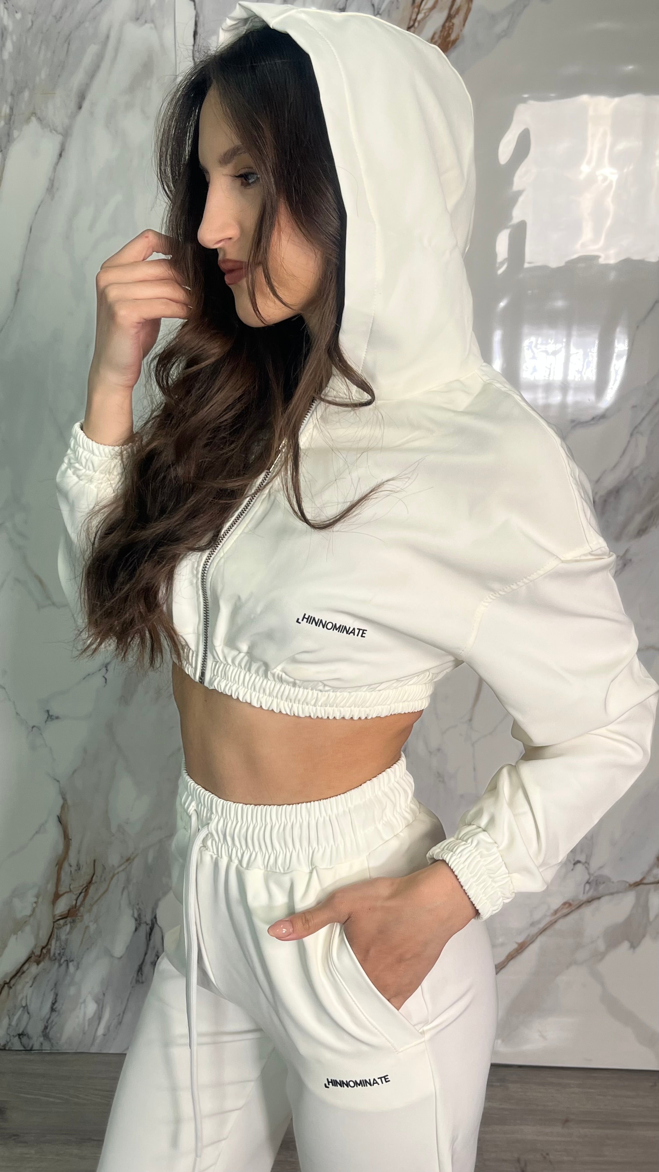 HINNOMINATE Completo tuta felpa crop con zip e pantalone