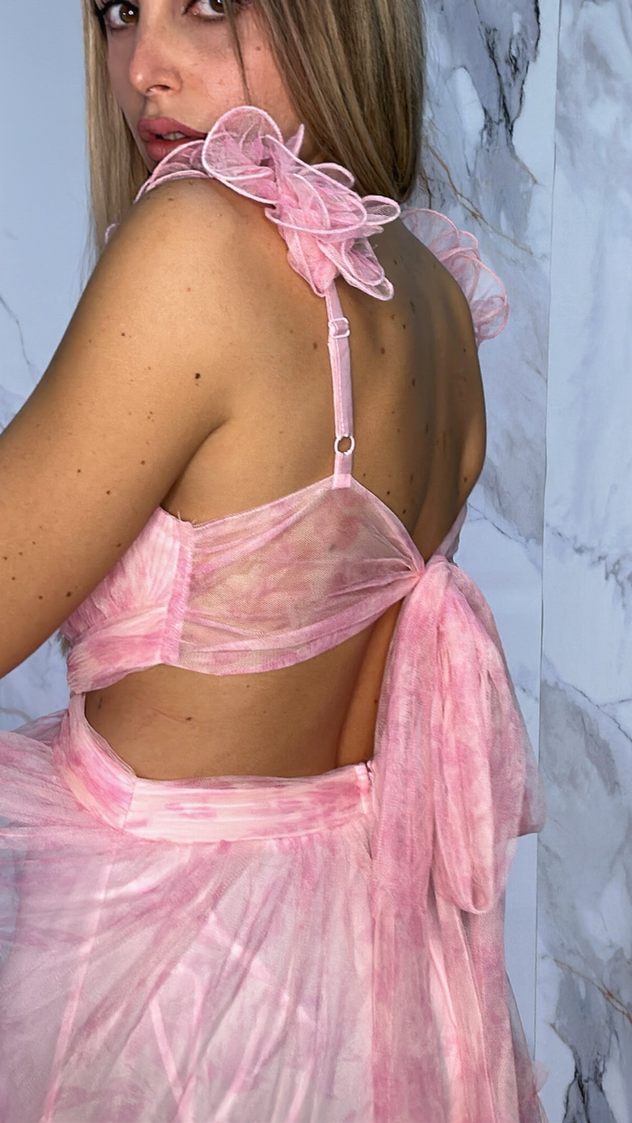 VESTITO TULLE E TAGLI CUT-OUT FLOWERS
