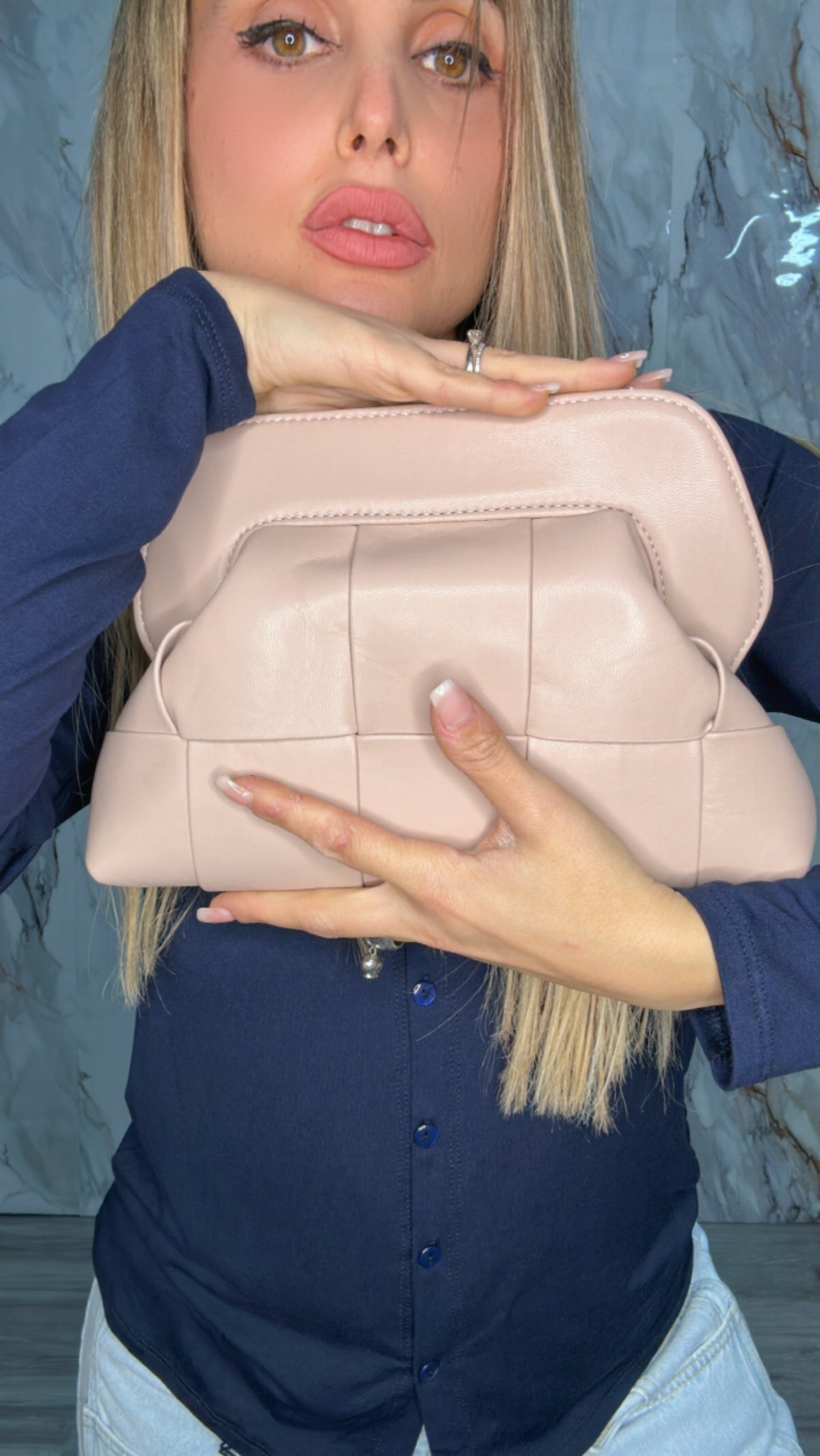 CLUTCH A MANO PARIS