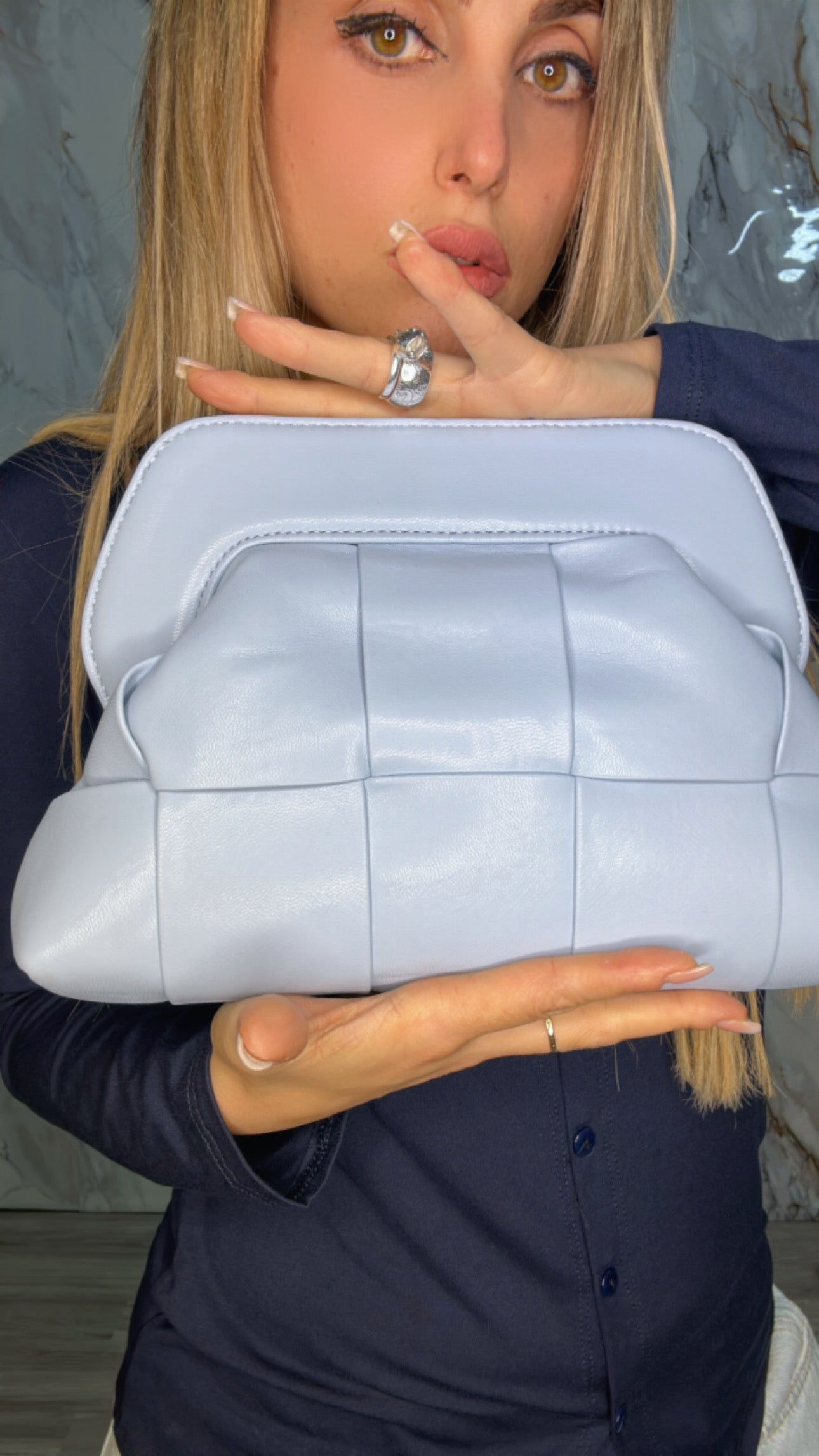 CLUTCH A MANO PARIS