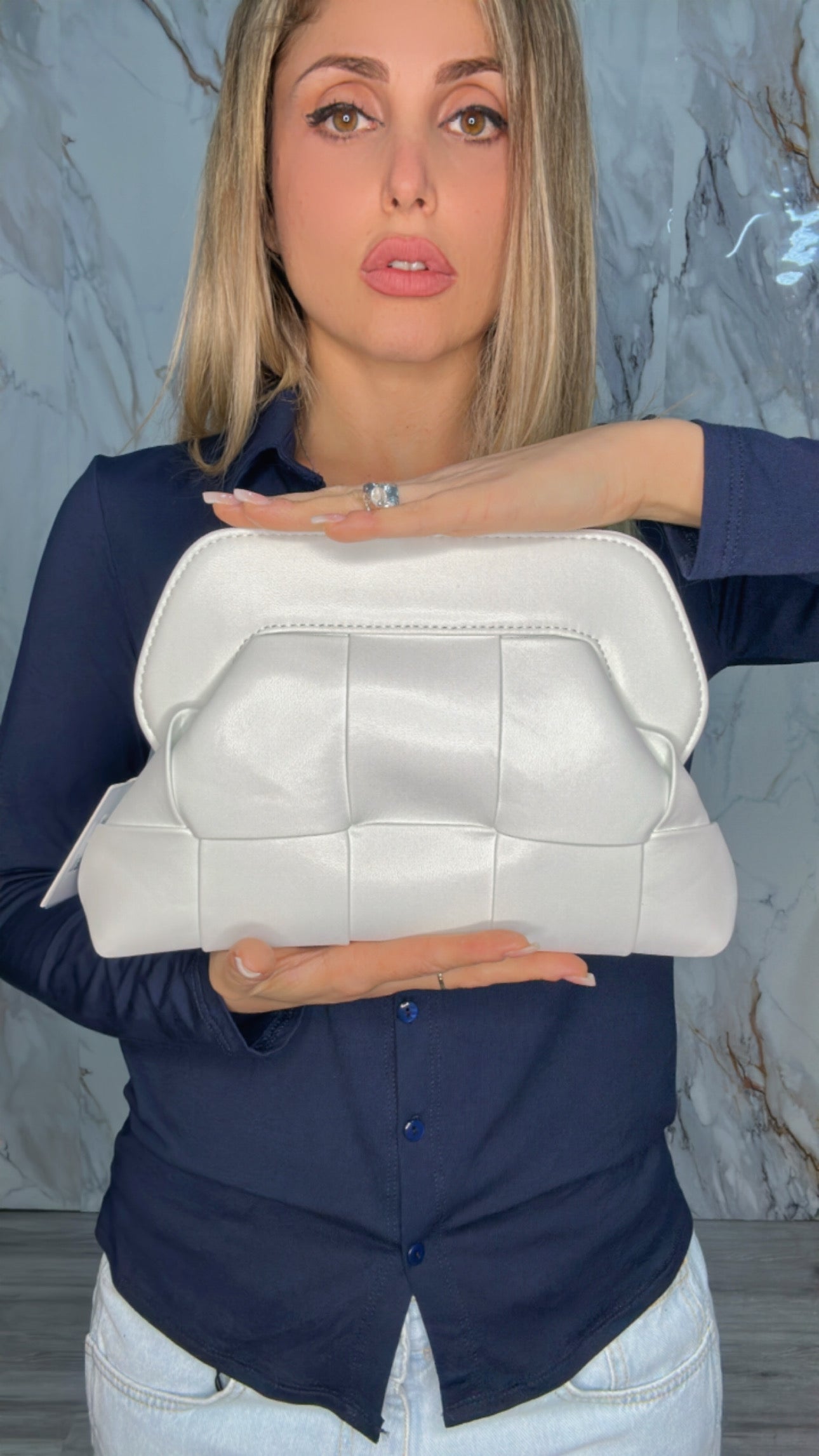 CLUTCH A MANO PARIS