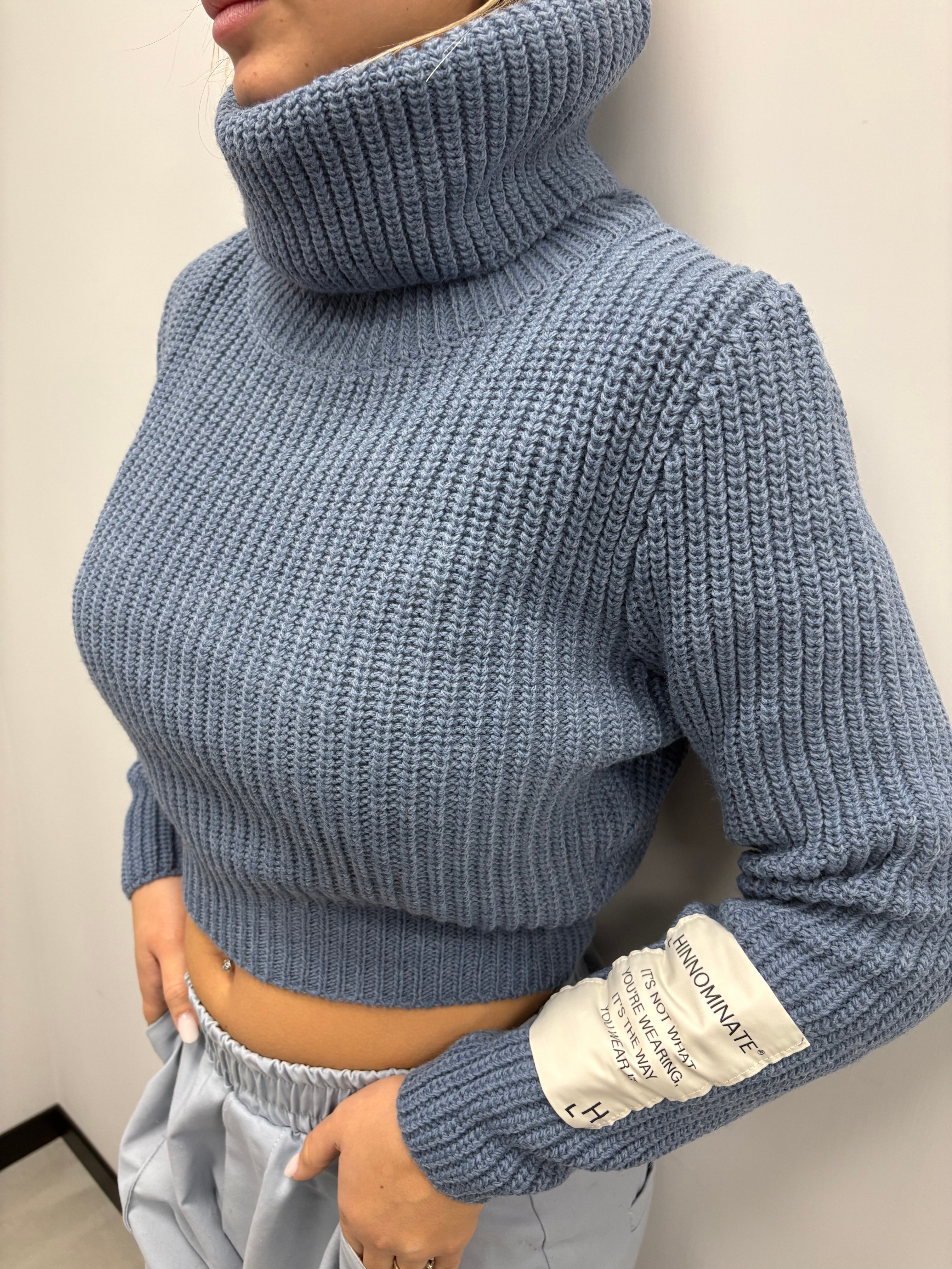 HINNOMINATE MAGLIONE COLLO ALTO COSTA PERLATA