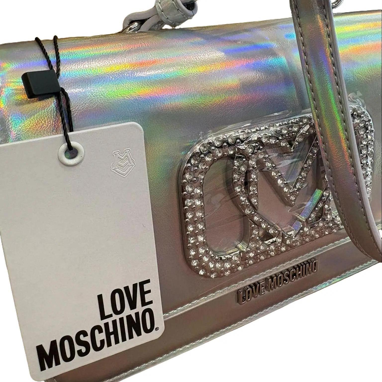 Borsa Love Moschino lucida con logo prezioso in argento