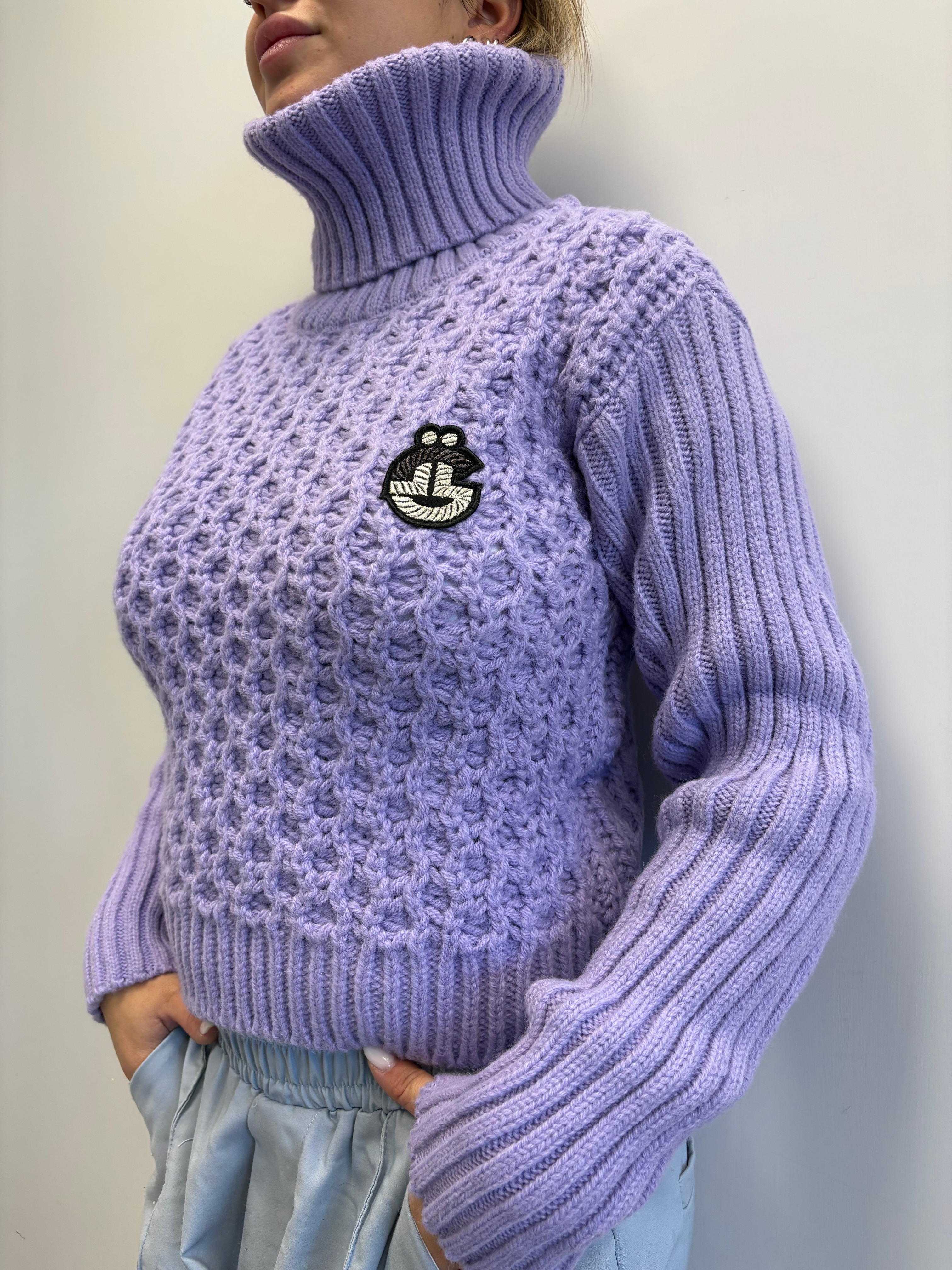 GAELLE PULLOVER CON COLLO ALTO E PATCH