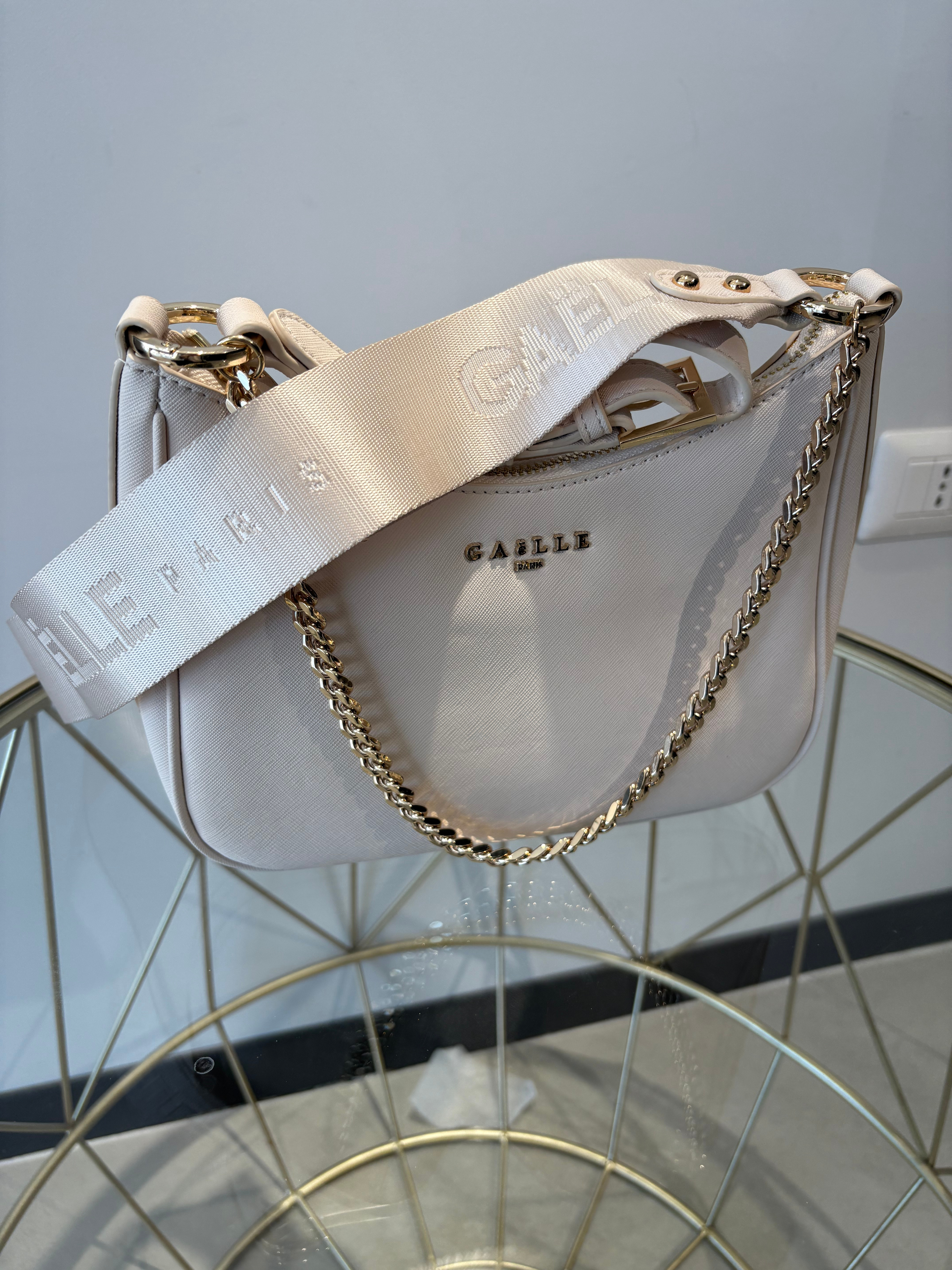 GAELLE SHOULDER SAFFIANO