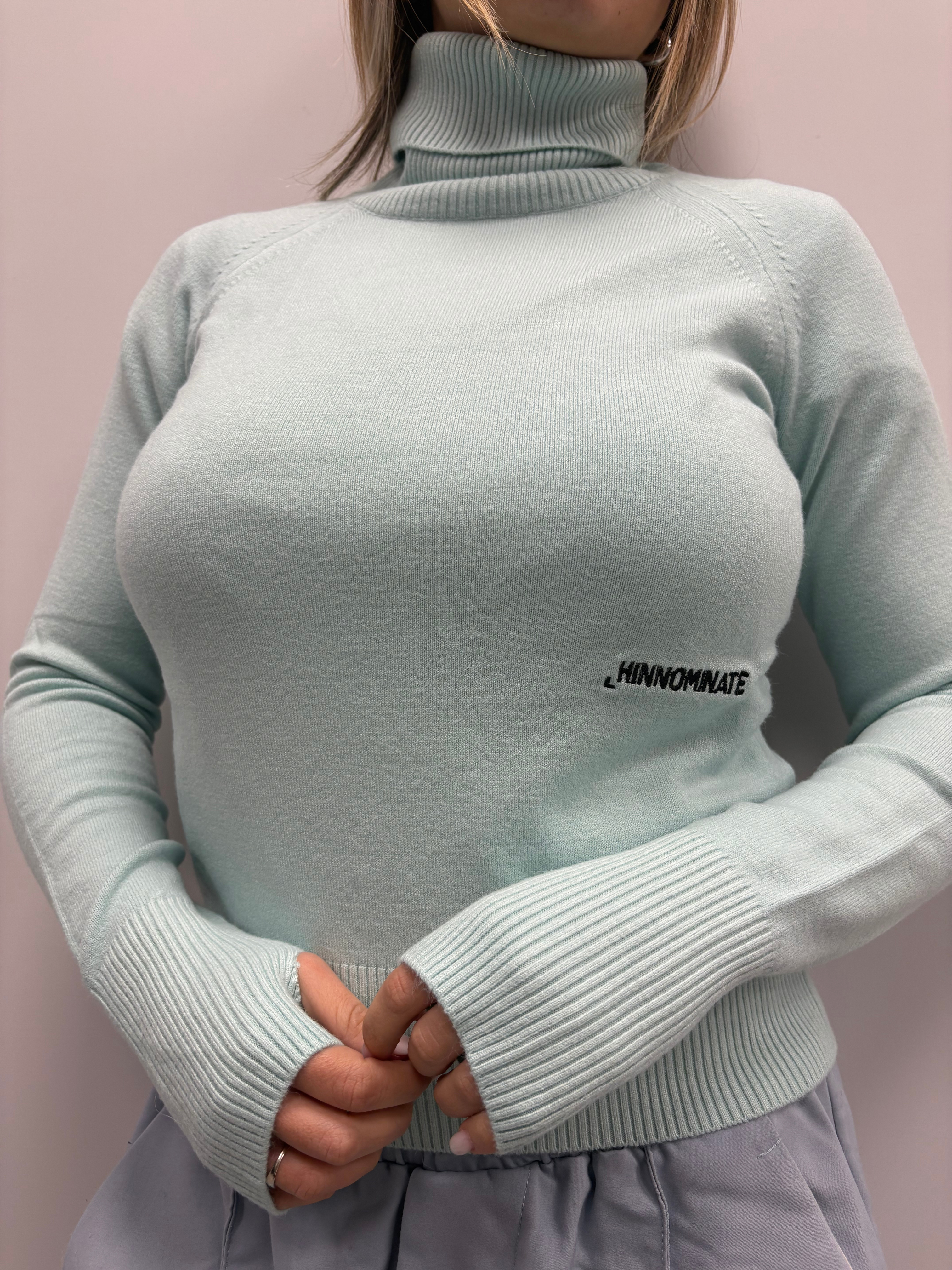 HINNOMINATE MAGLIONE COLLO ALTO MENTA