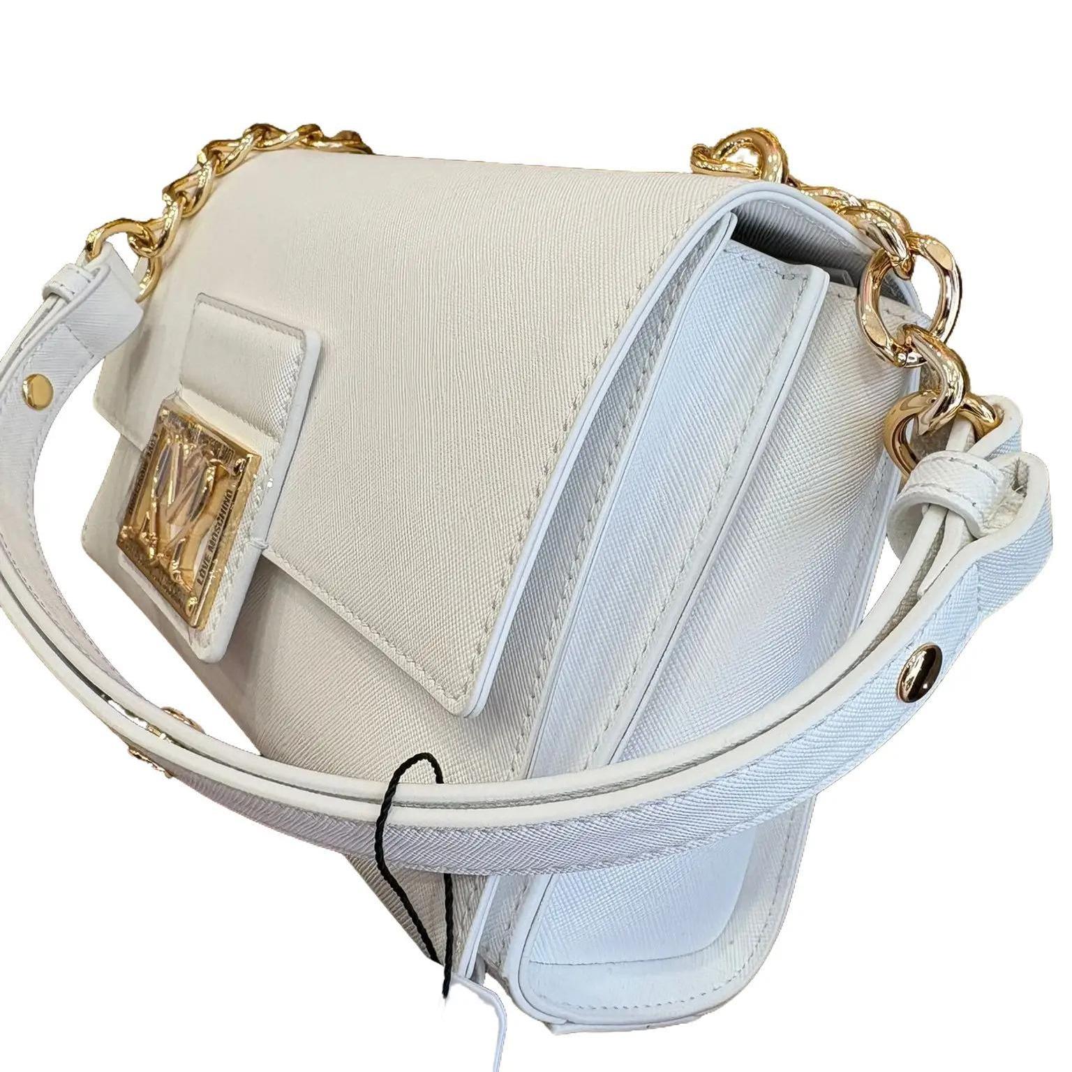 Borsetta Love Moschino con Tracolla e Dettagli in Oro