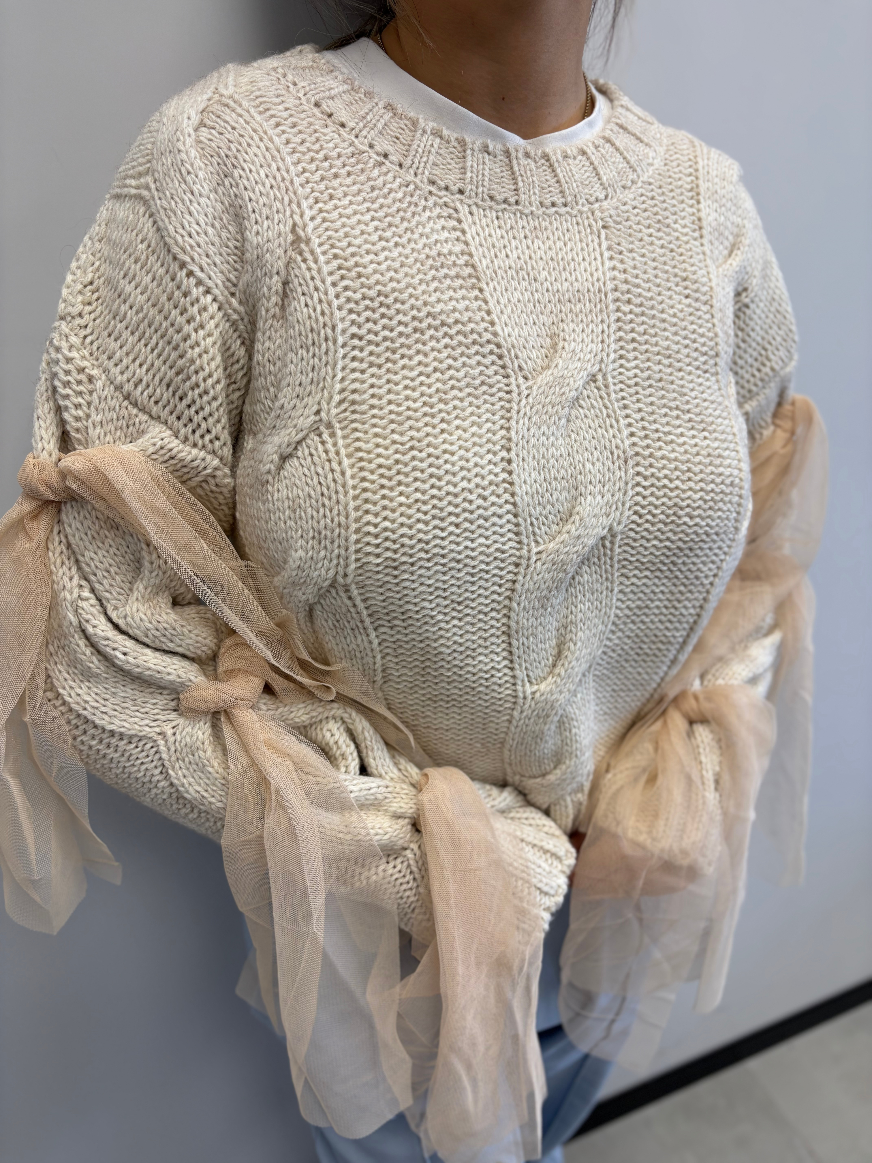 GAELLE MAGLIONE BIANCO CON FIOCCHI