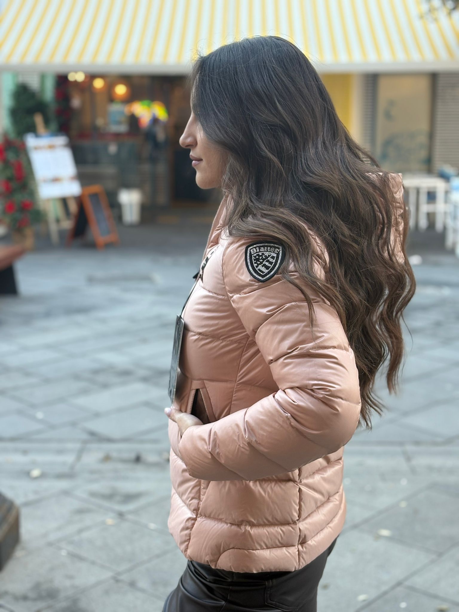 Piumino Blauer Corto con logo sulla spalla