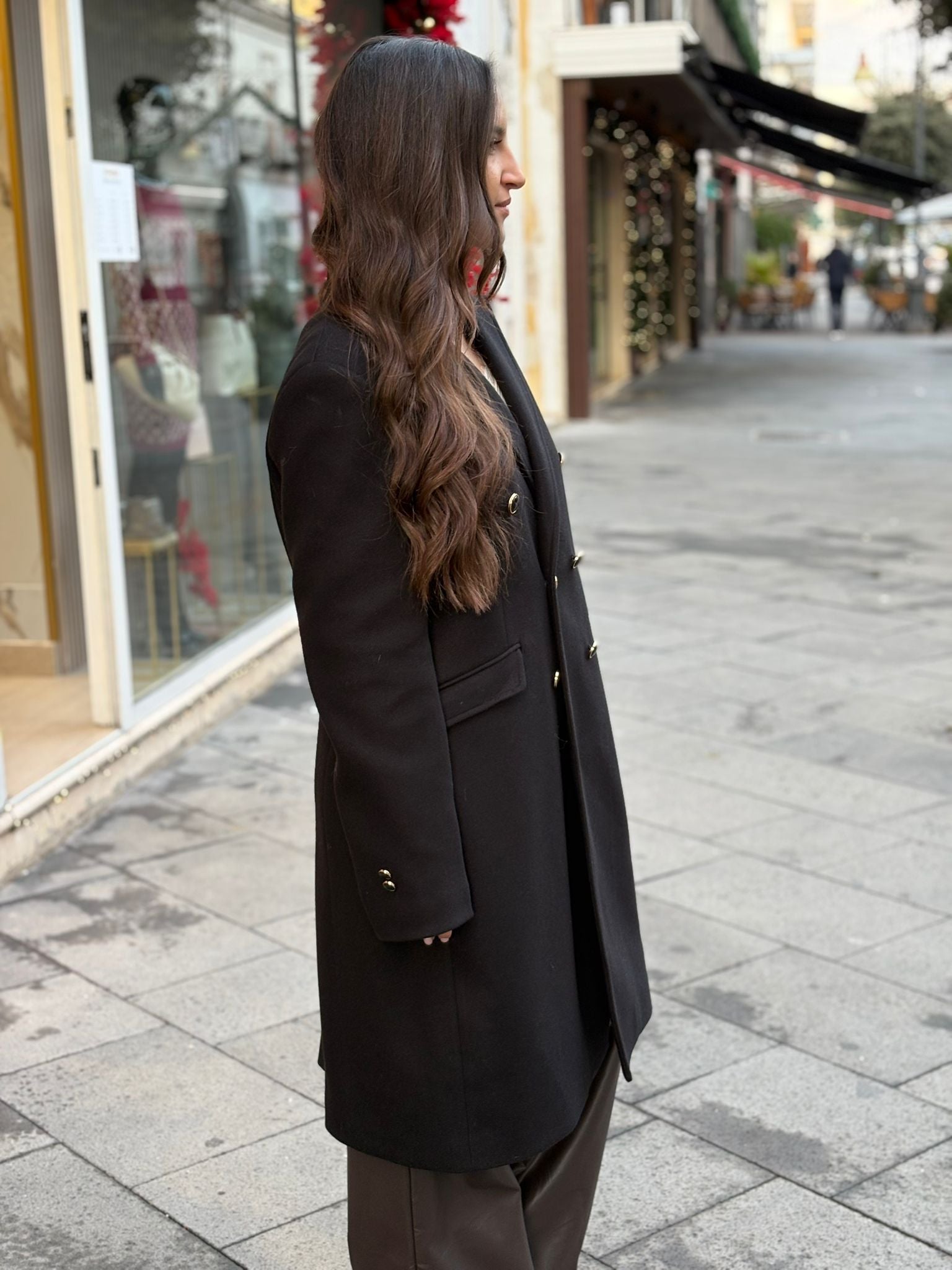 Cappotto Rama lungo con bottoni e tasche