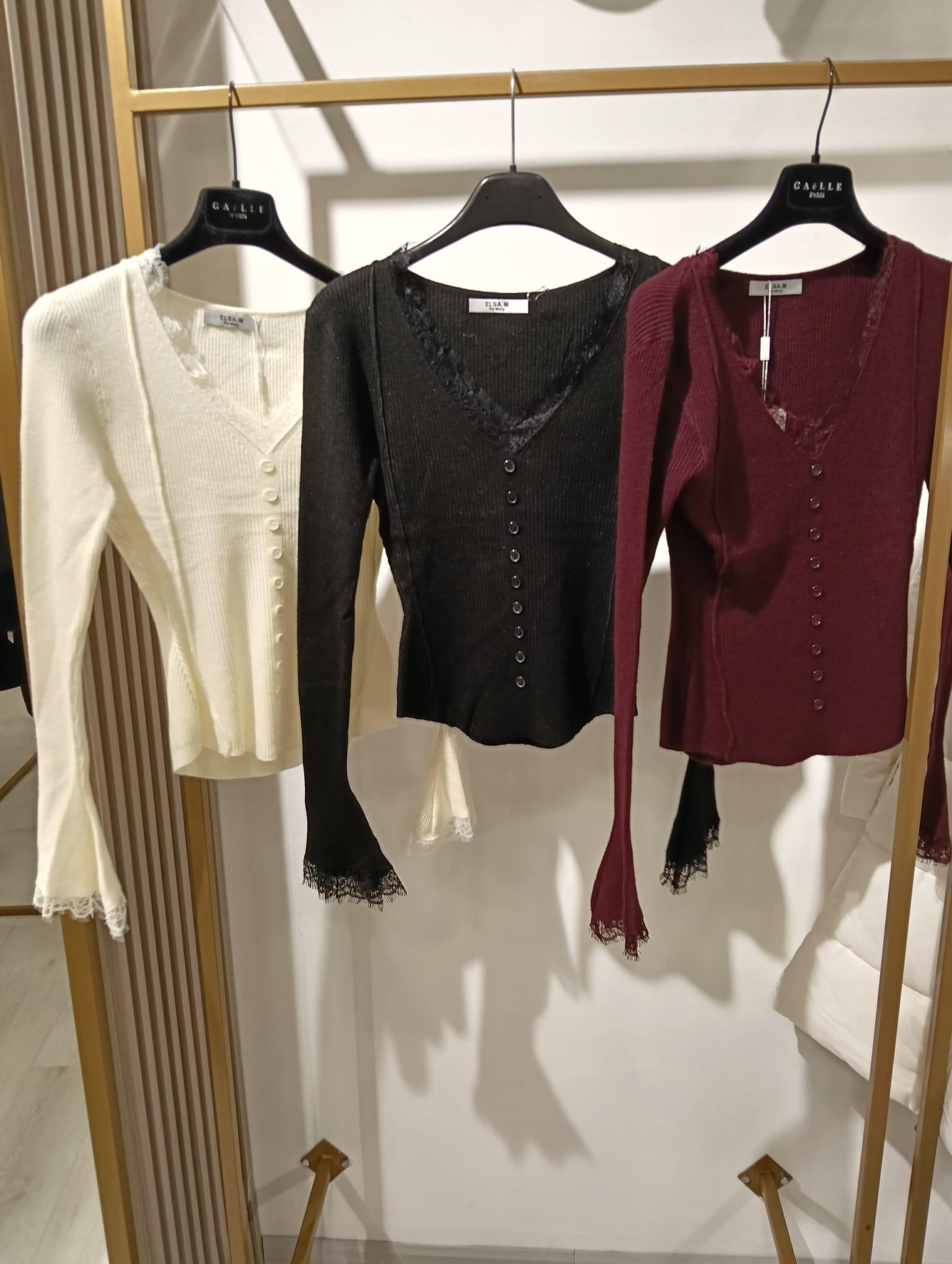 Maglietta Elsa M con Scollo a V