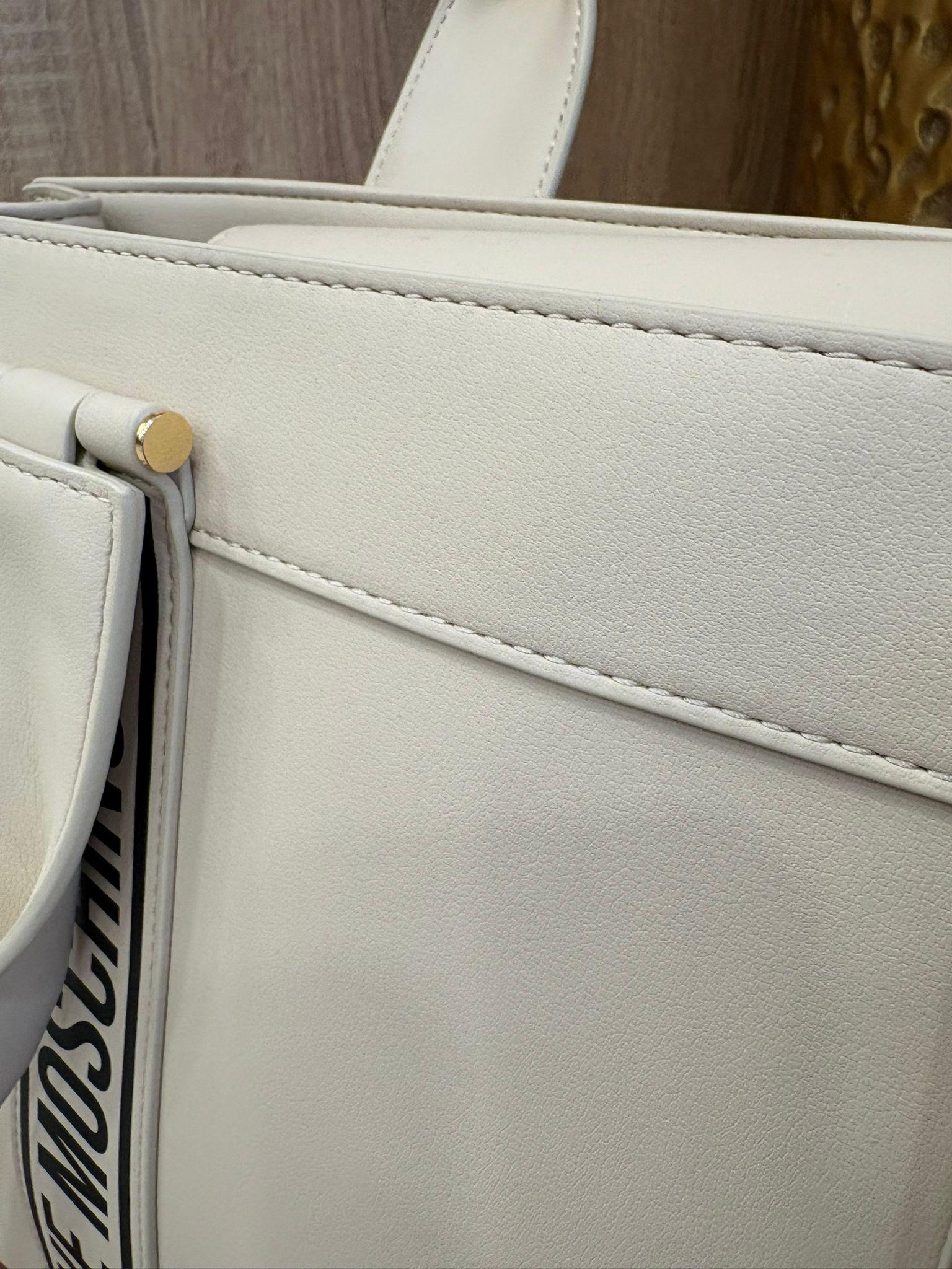 Moschino Borsa Avorio Logata in Nero