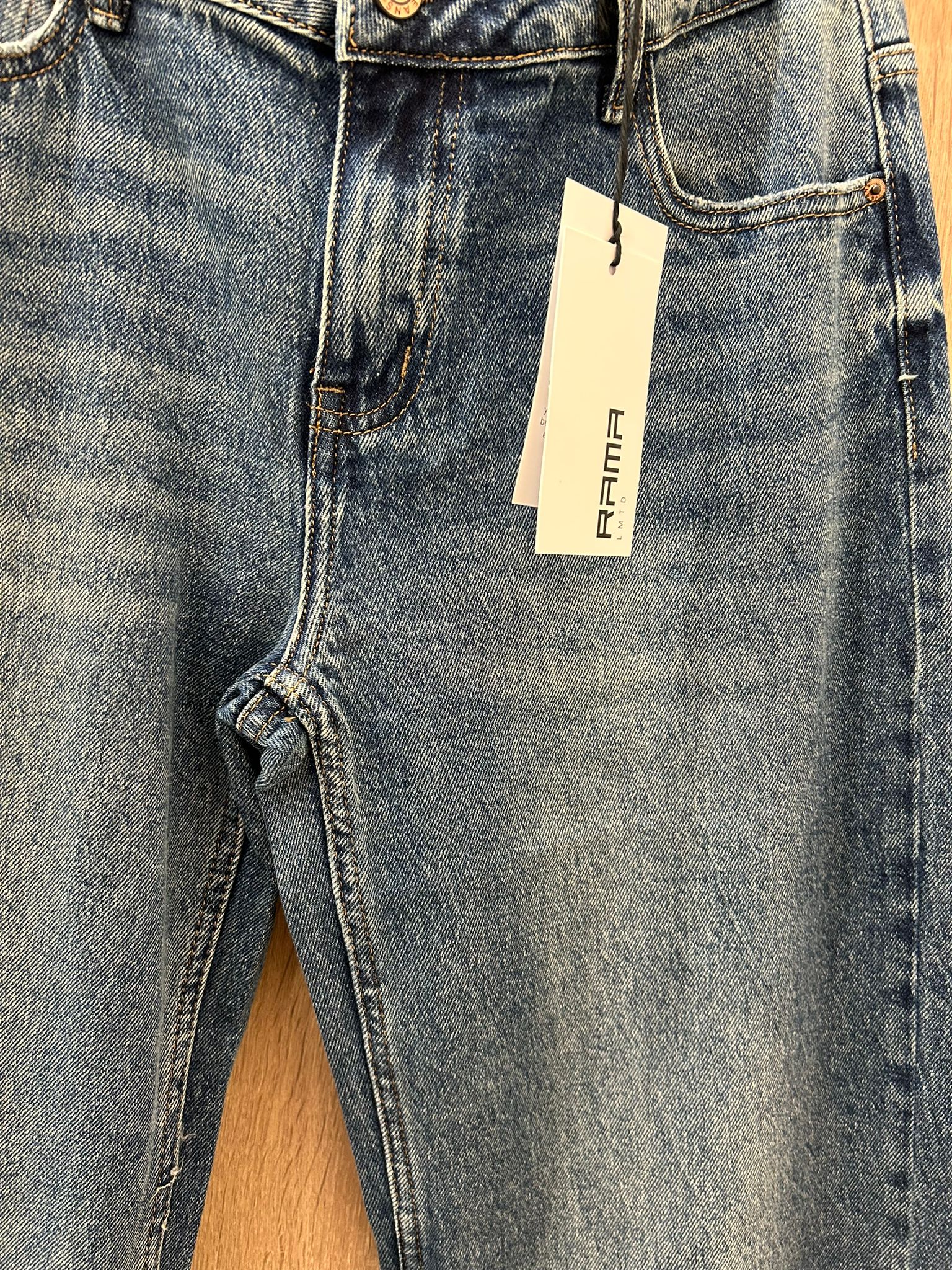 Jeans Rama lavaggio chiaro modello largo