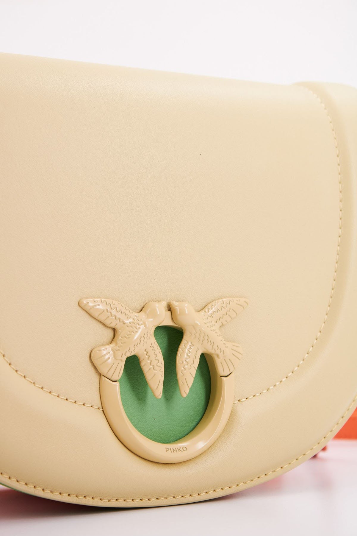 BORSA PINKO ROUND CLICK CLASSIC A MANO IN NAPPA